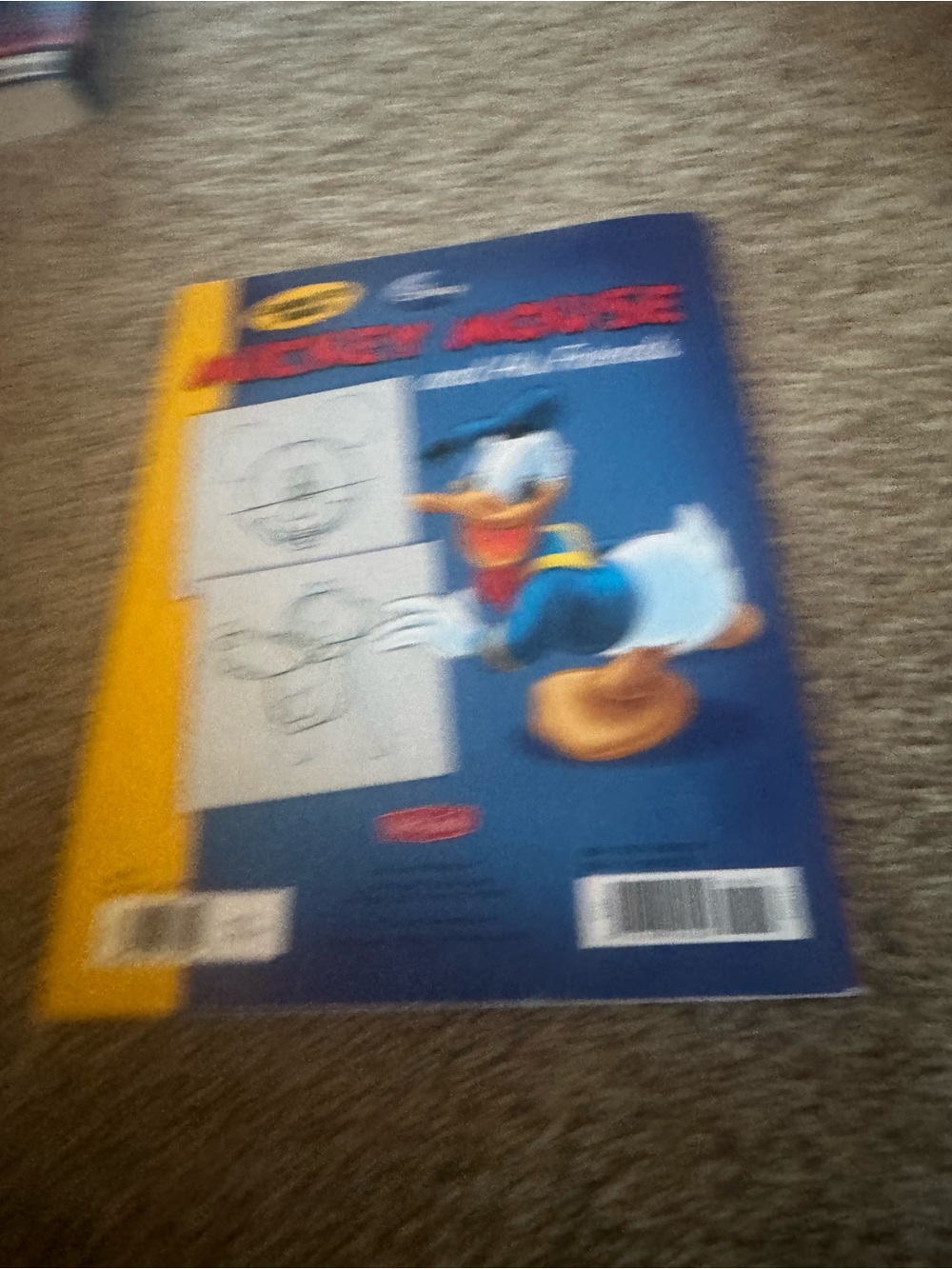 Disney Donald Duck Blue and Yellow Drawing Book